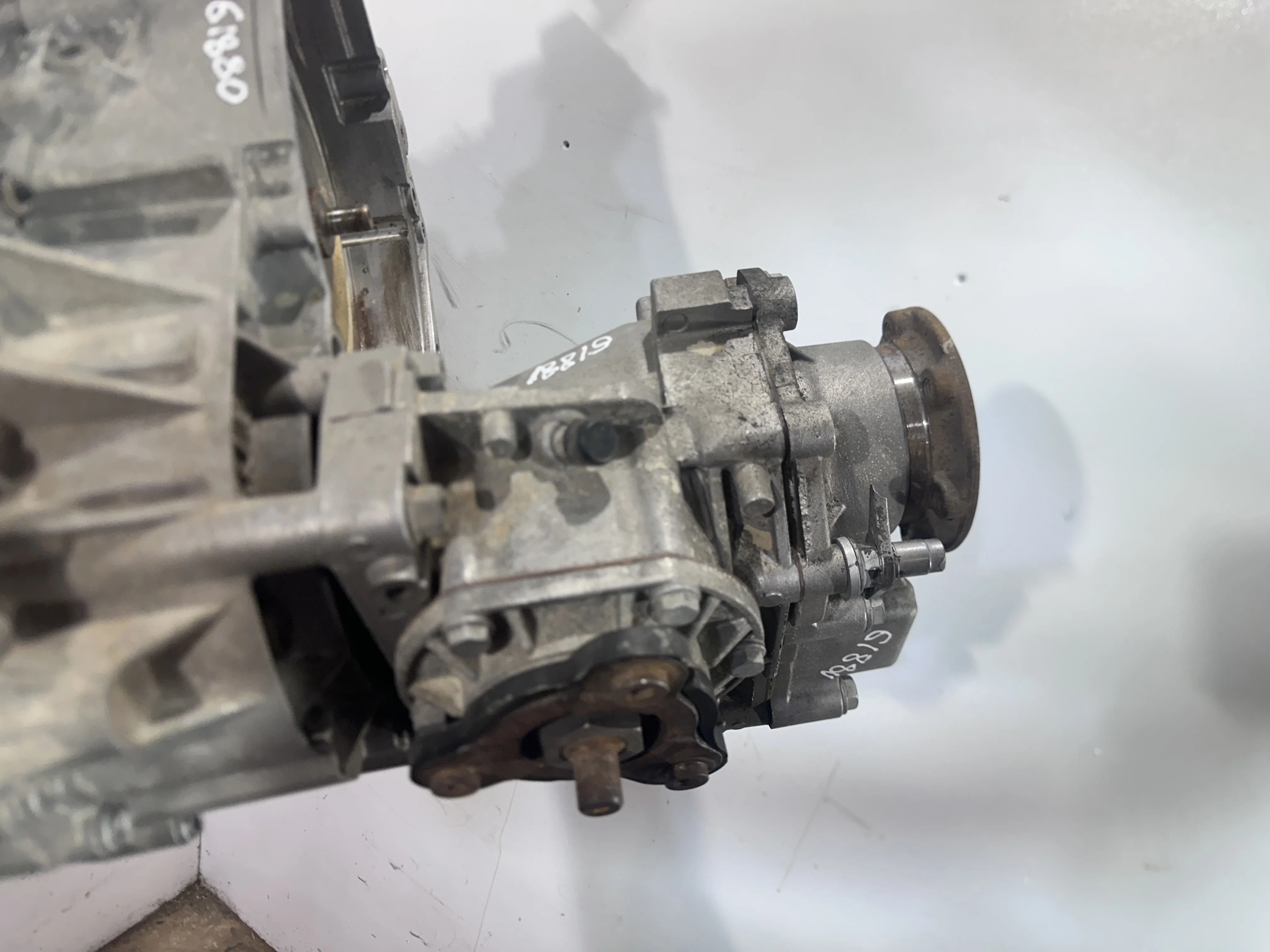 Раздаточная коробка 0AV409053J  3.2 Бензин Volksw