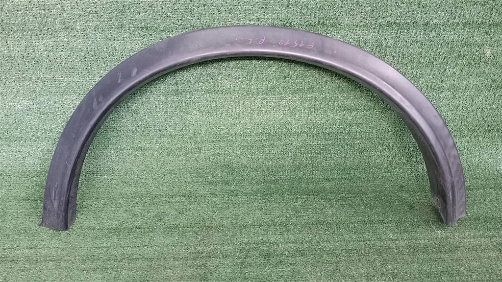 Б.у. расширитель крыла NISSAN JUKE F15E NISSAN JUKE F15E