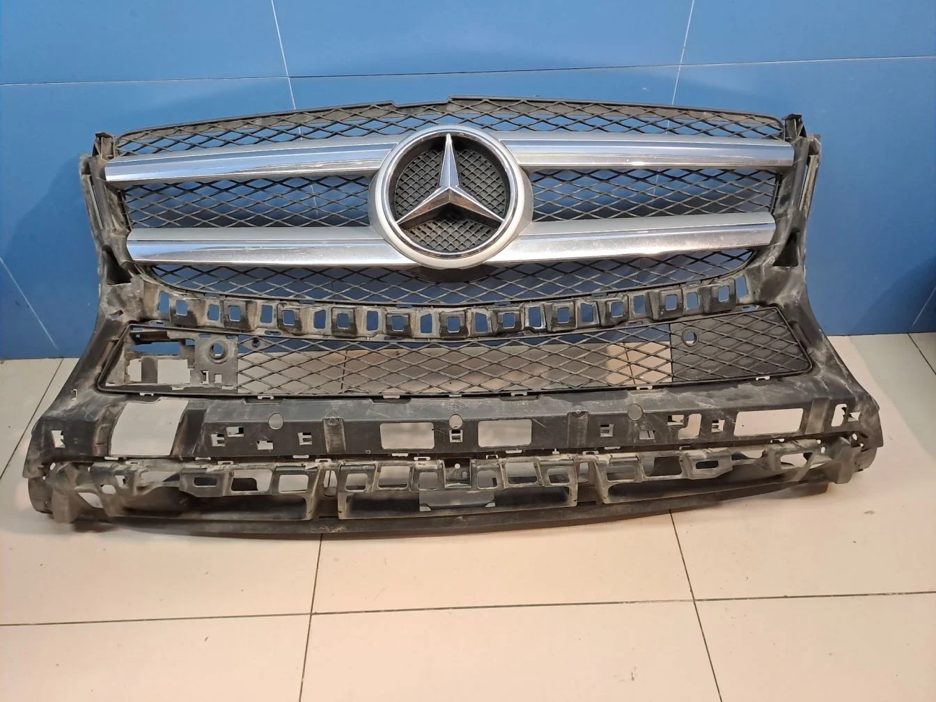 Кронштейн решетки радиатора для Mercedes GL-klasse X166 GL GLS 2012-