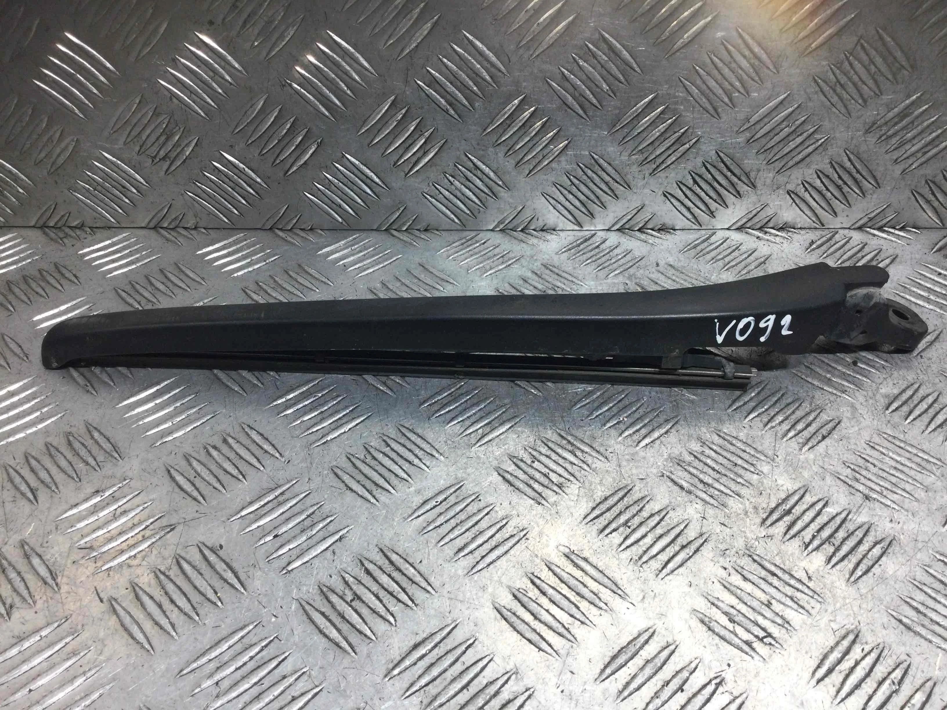 Щеткодержатель задний BMW 3-Series 3-Series E46 1998 - 2006 дизель 2.0 D Автомат Универсал