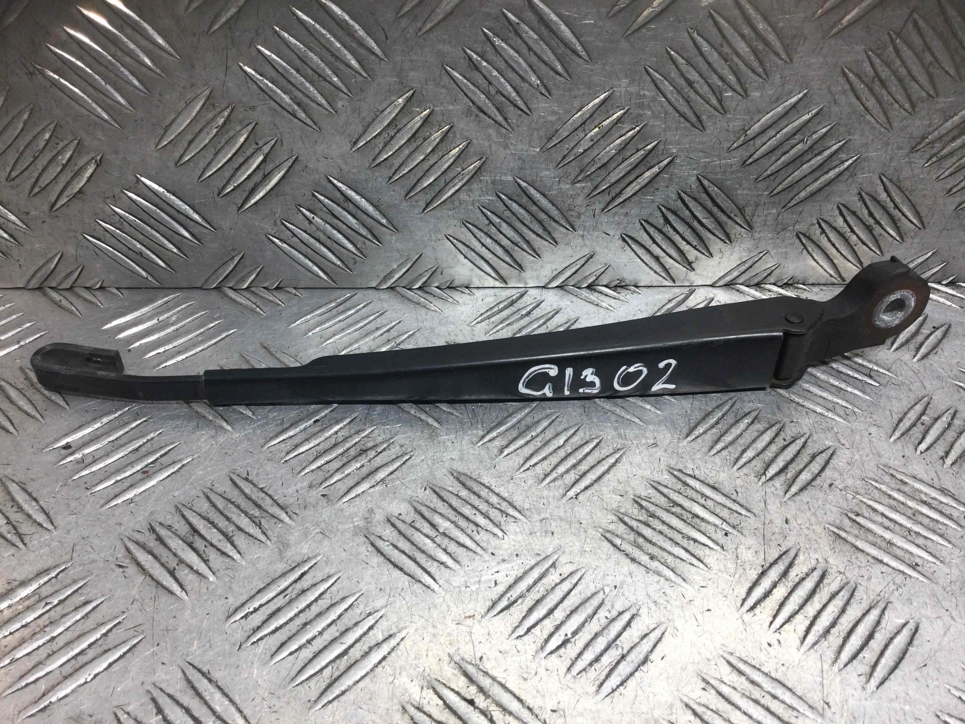 Щеткодержатель задний Audi A3 8L (1996-2000) бензин 1.8 i Автомат Х/б