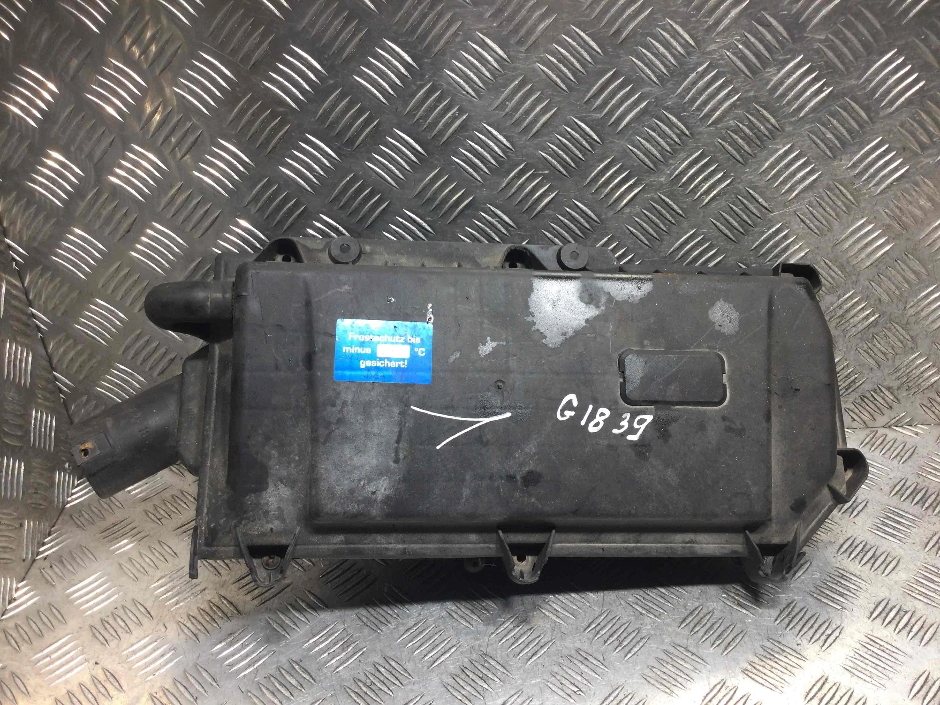 Корпус воздушного фильтра Volkswagen Golf 4 поколение (1997-2004) бензин 1.4 i Механика Х/б