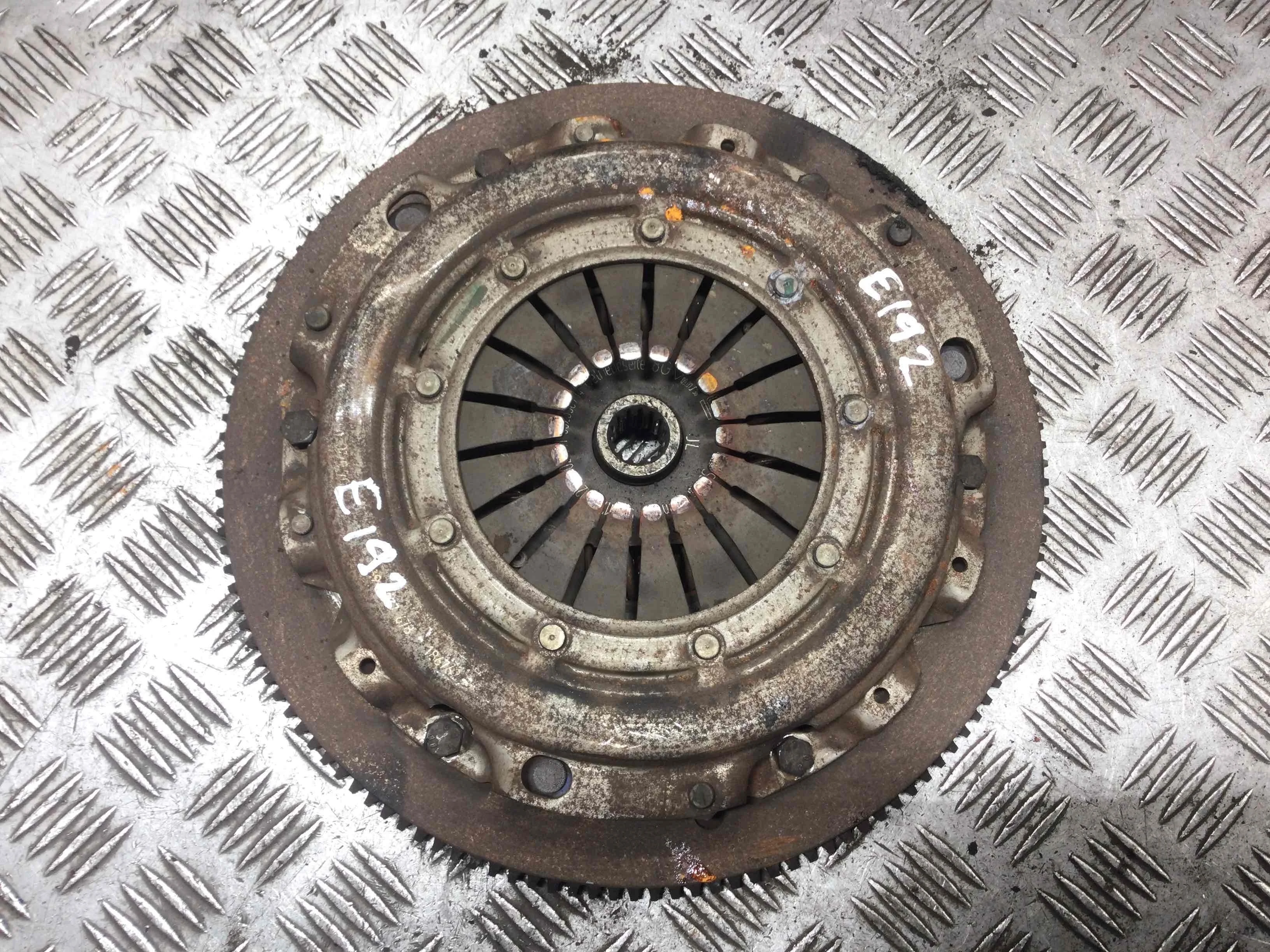 Маховик Opel Tigra 2 поколение 2004 - 2009 бензин 1.4 i Механика Х/б