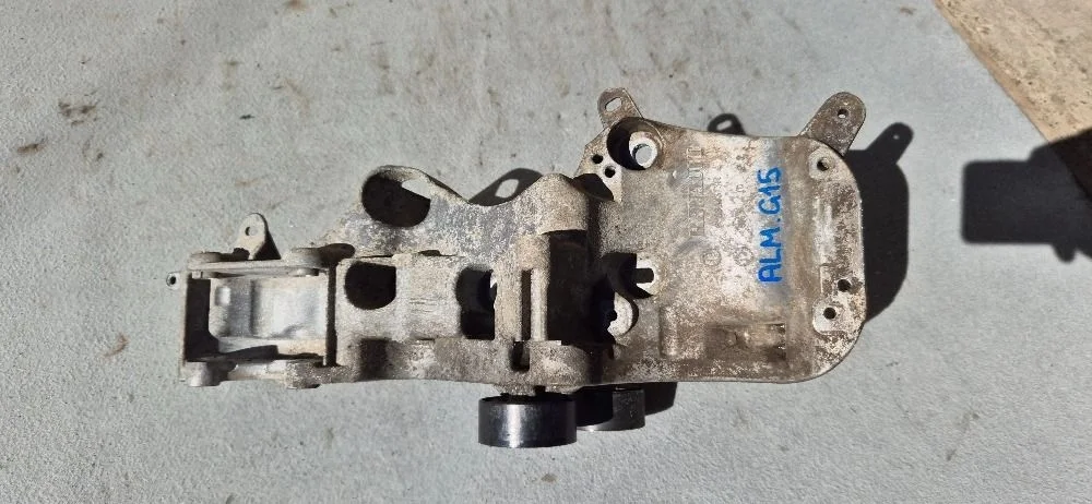 Кронштейн генератора Nissan Almera (G15) 2013-2018