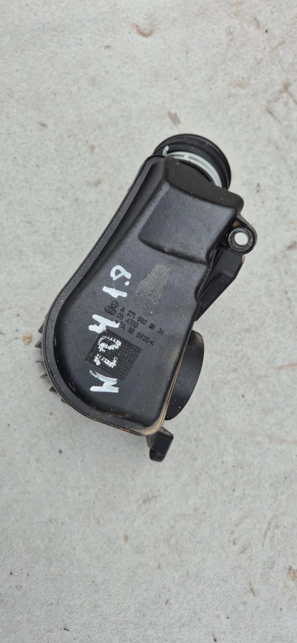 Резонатор воздушного фильтра Mercedes C204