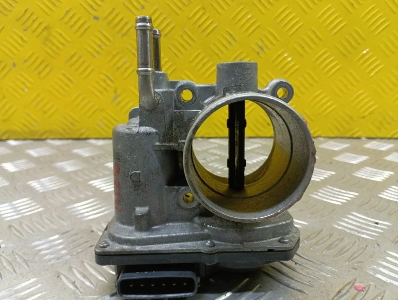 Заслонка дроссельная Toyota Rav 4 (Ca40) (2012-2019) 2013 261000R020 2.0 D 1ADFTV