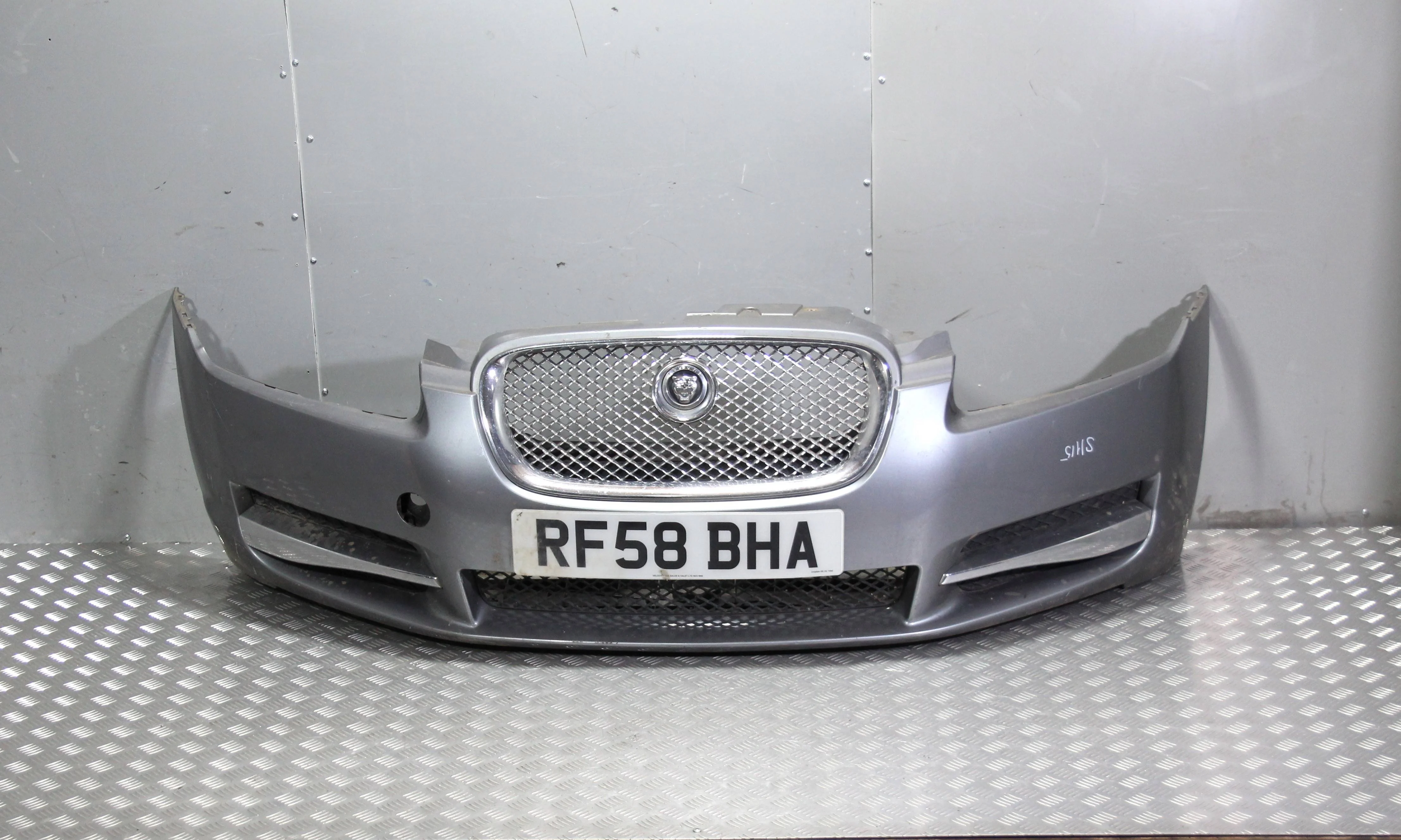 Решетка радиатора JAGUAR XF I (2007—2011)