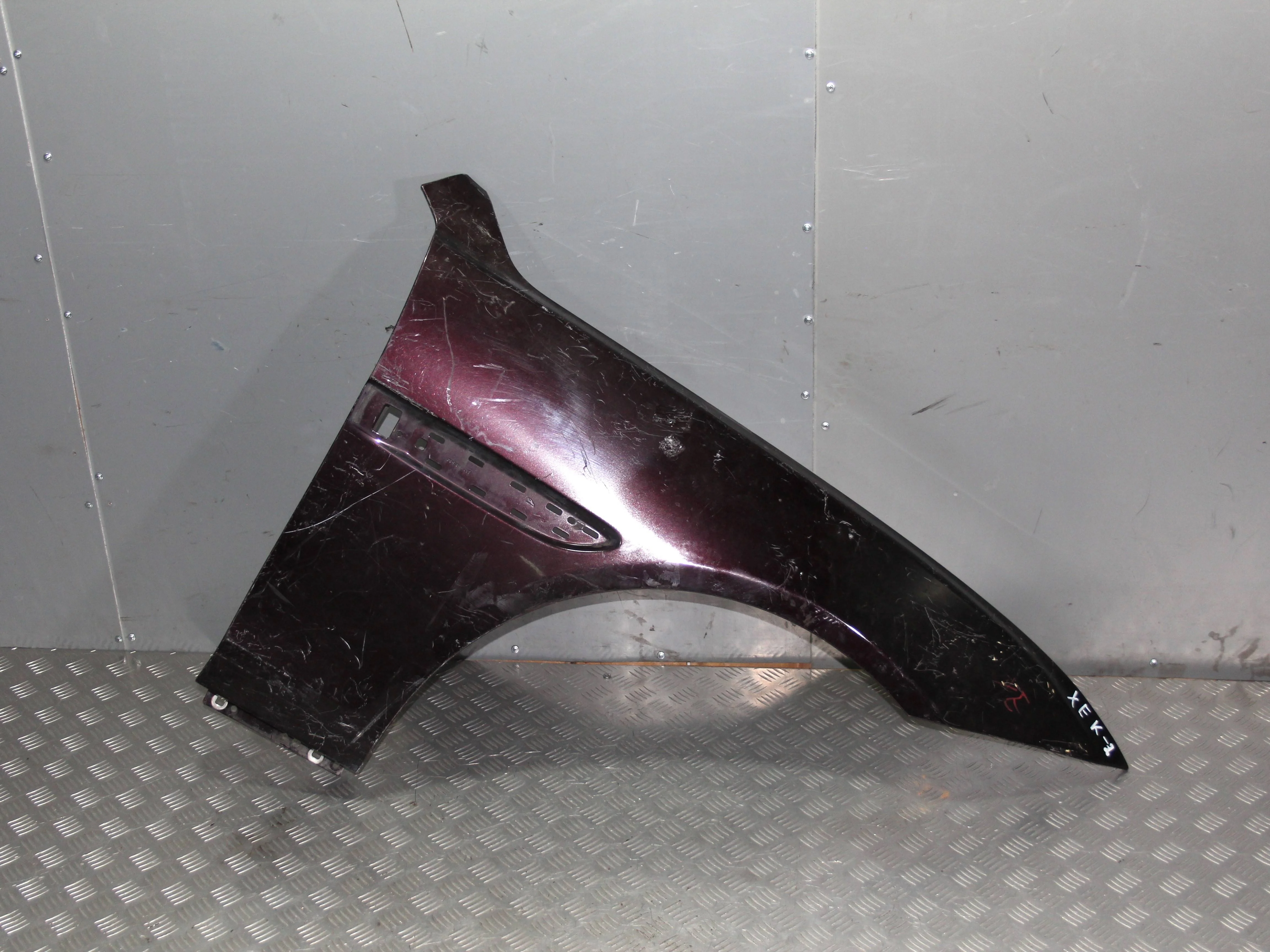 Крыло переднее правое JAGUAR XE I (2015—2019)