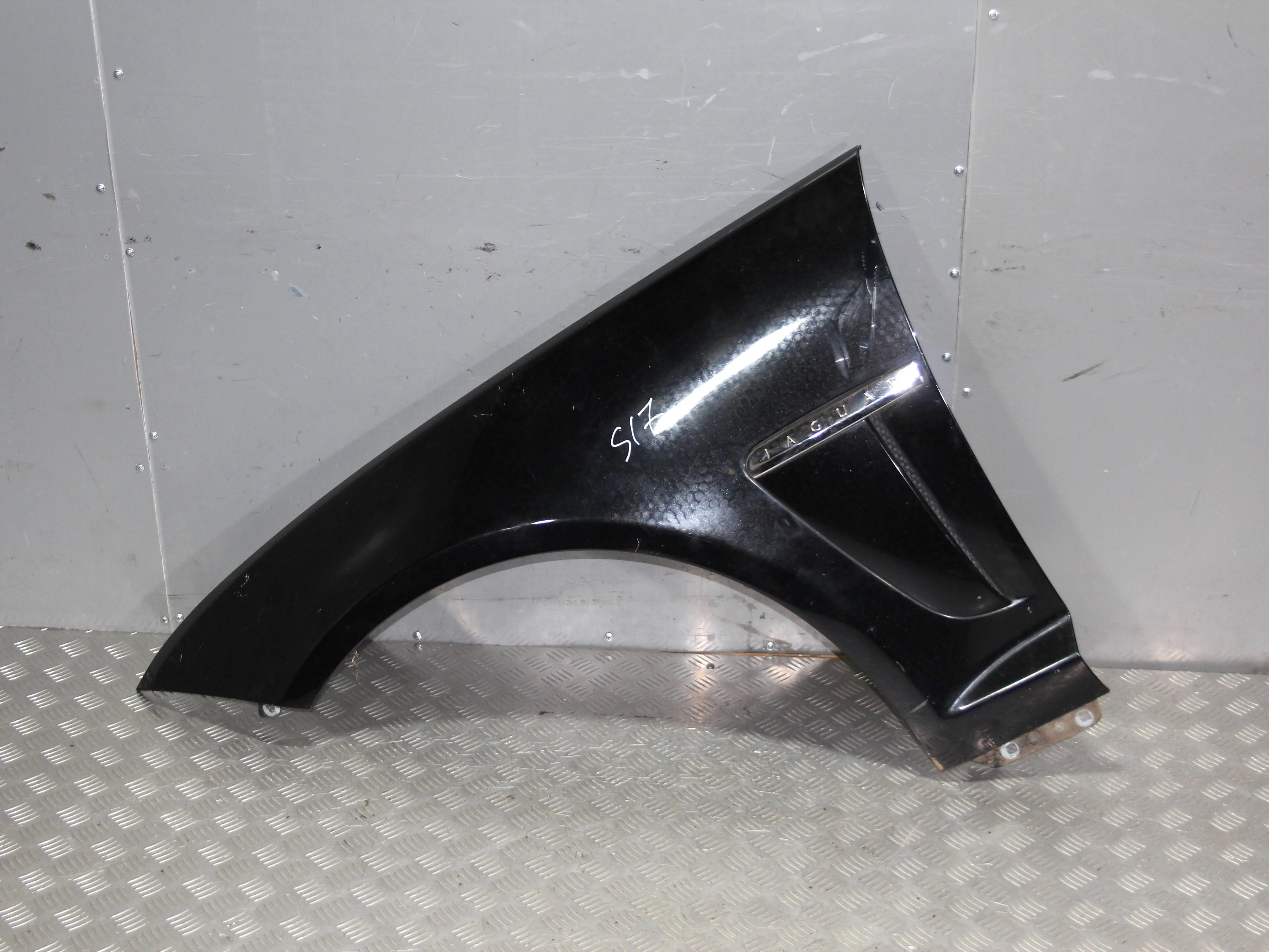 Крыло переднее левое JAGUAR XF I рестайлинг (2011