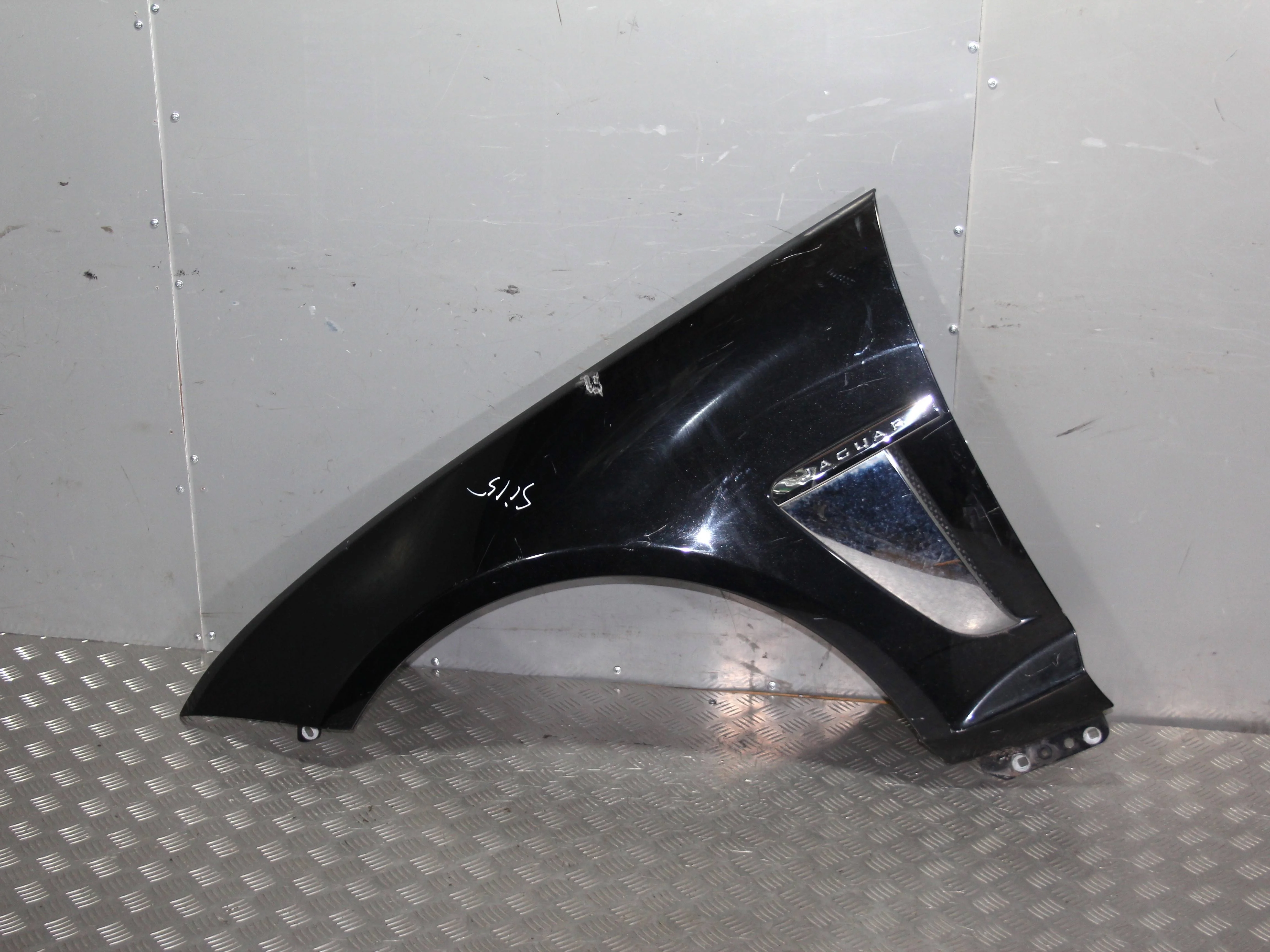 Крыло переднее левое JAGUAR XF I рестайлинг (2011