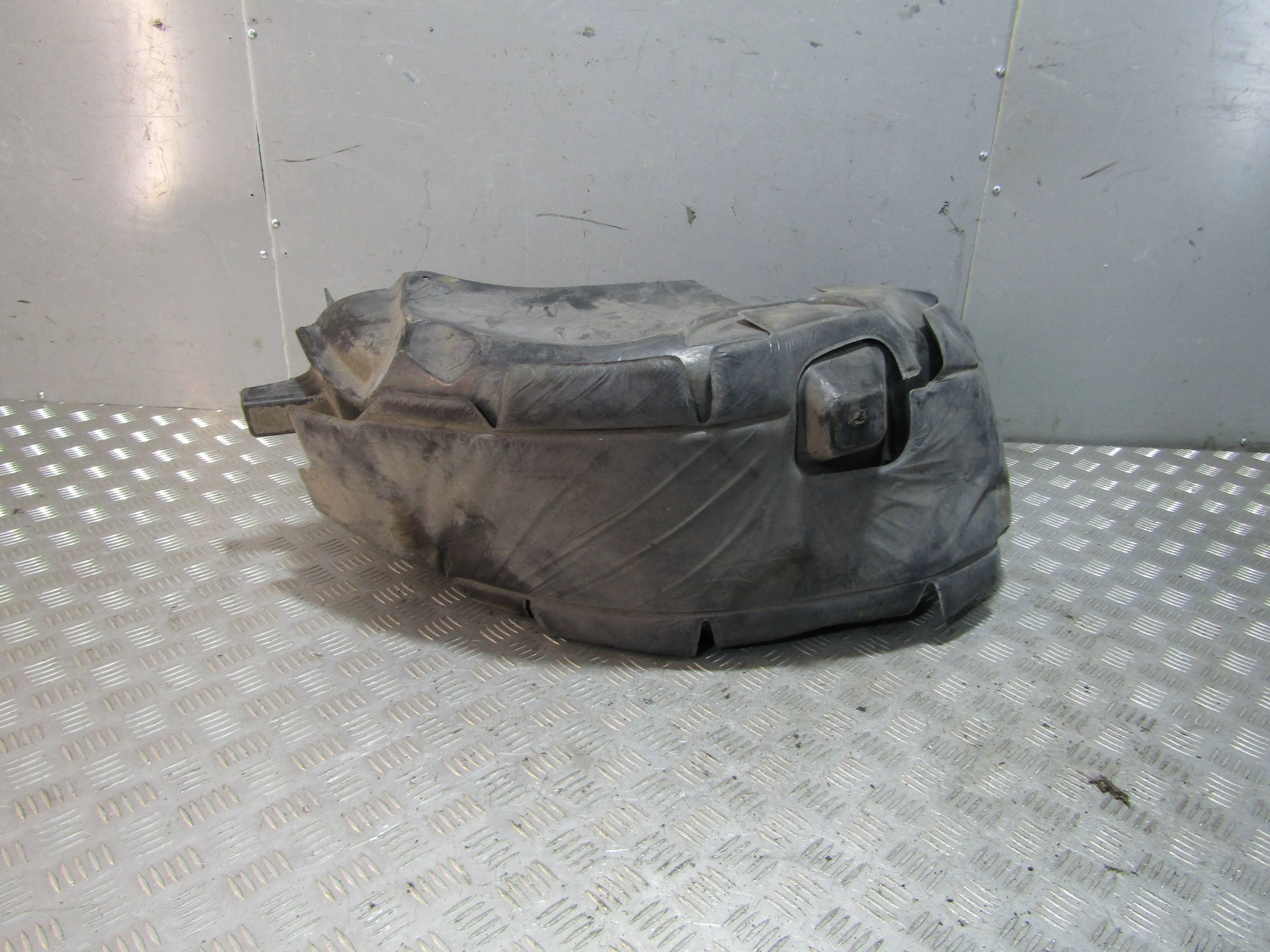 Подкрылок задний правый JAGUAR XF I рестайлинг (2