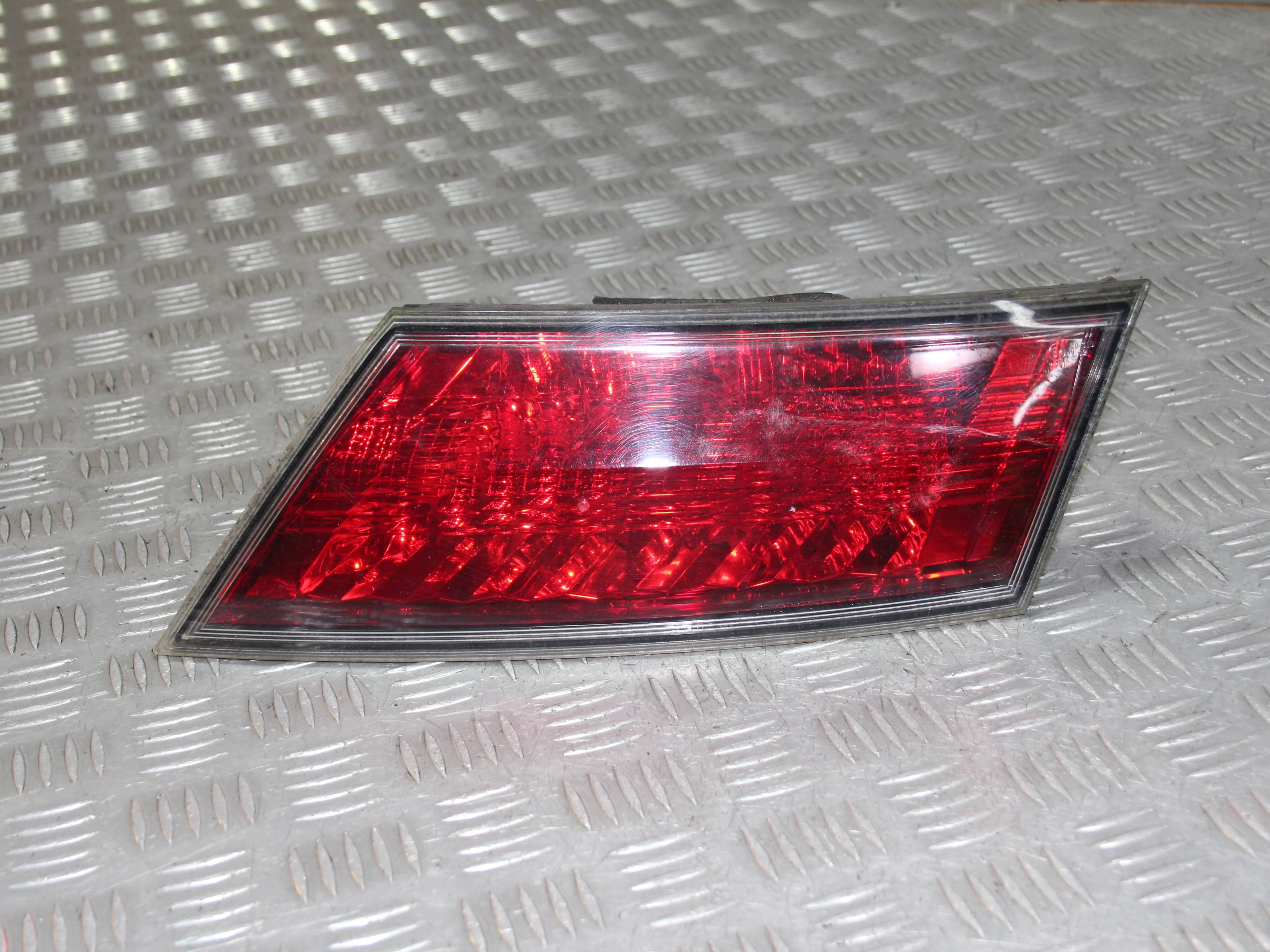 Фонарь внутренний правый HONDA Civic VIII (2005—2