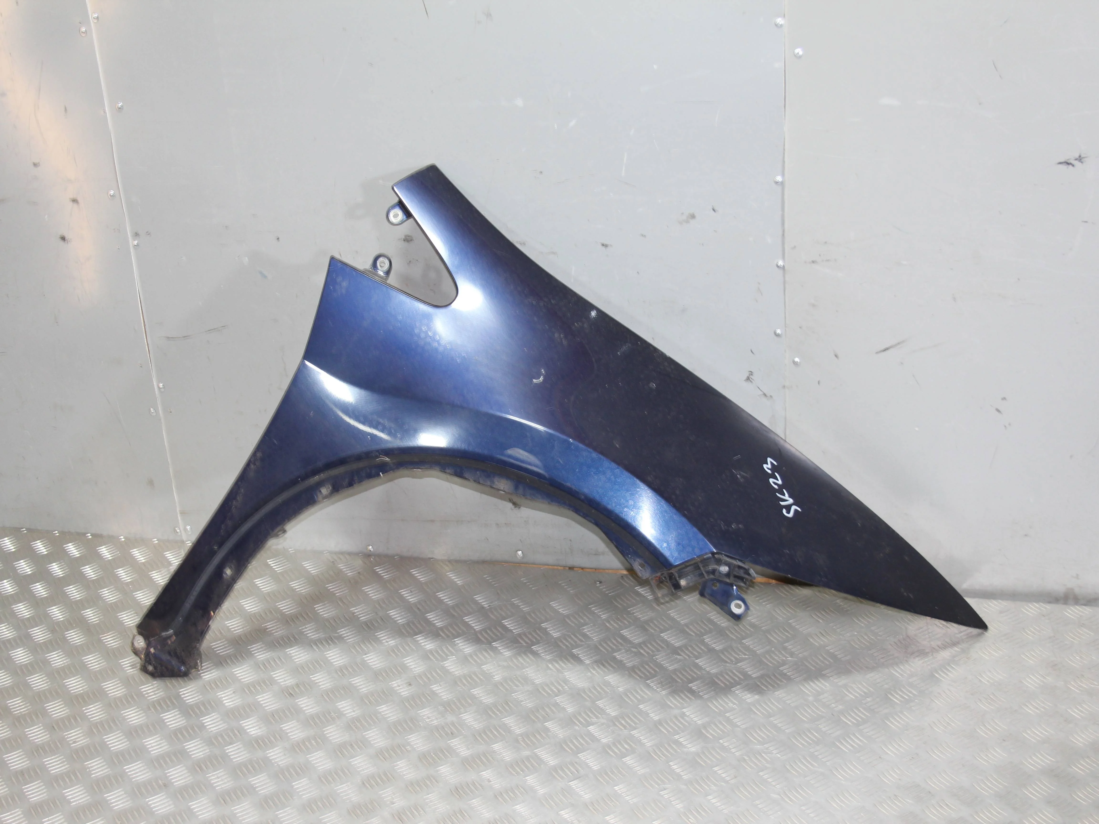 Крыло переднее правое HONDA Civic VIII (2005—2009)
