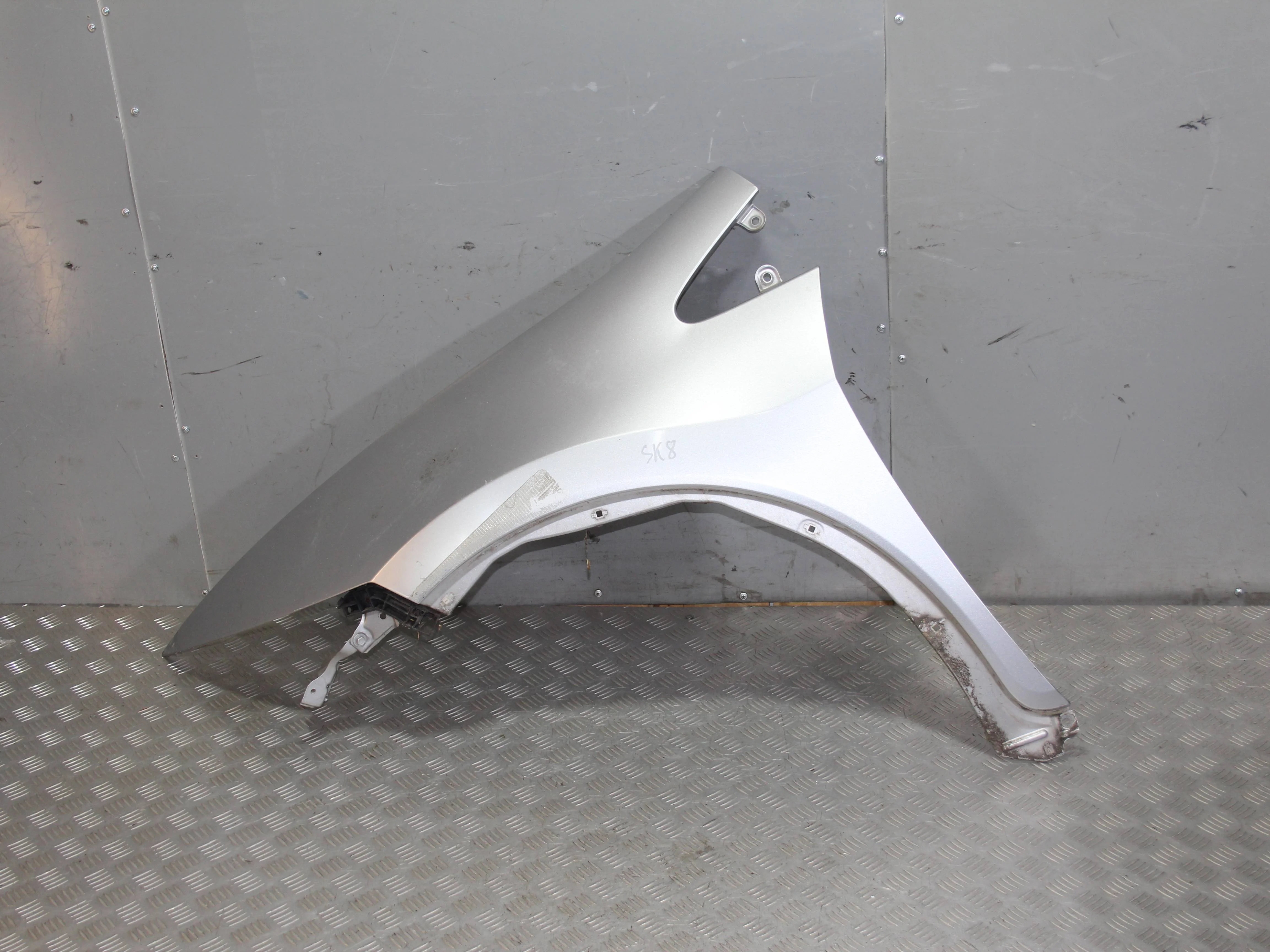 Крыло переднее левое HONDA Civic VIII (2005—2009)