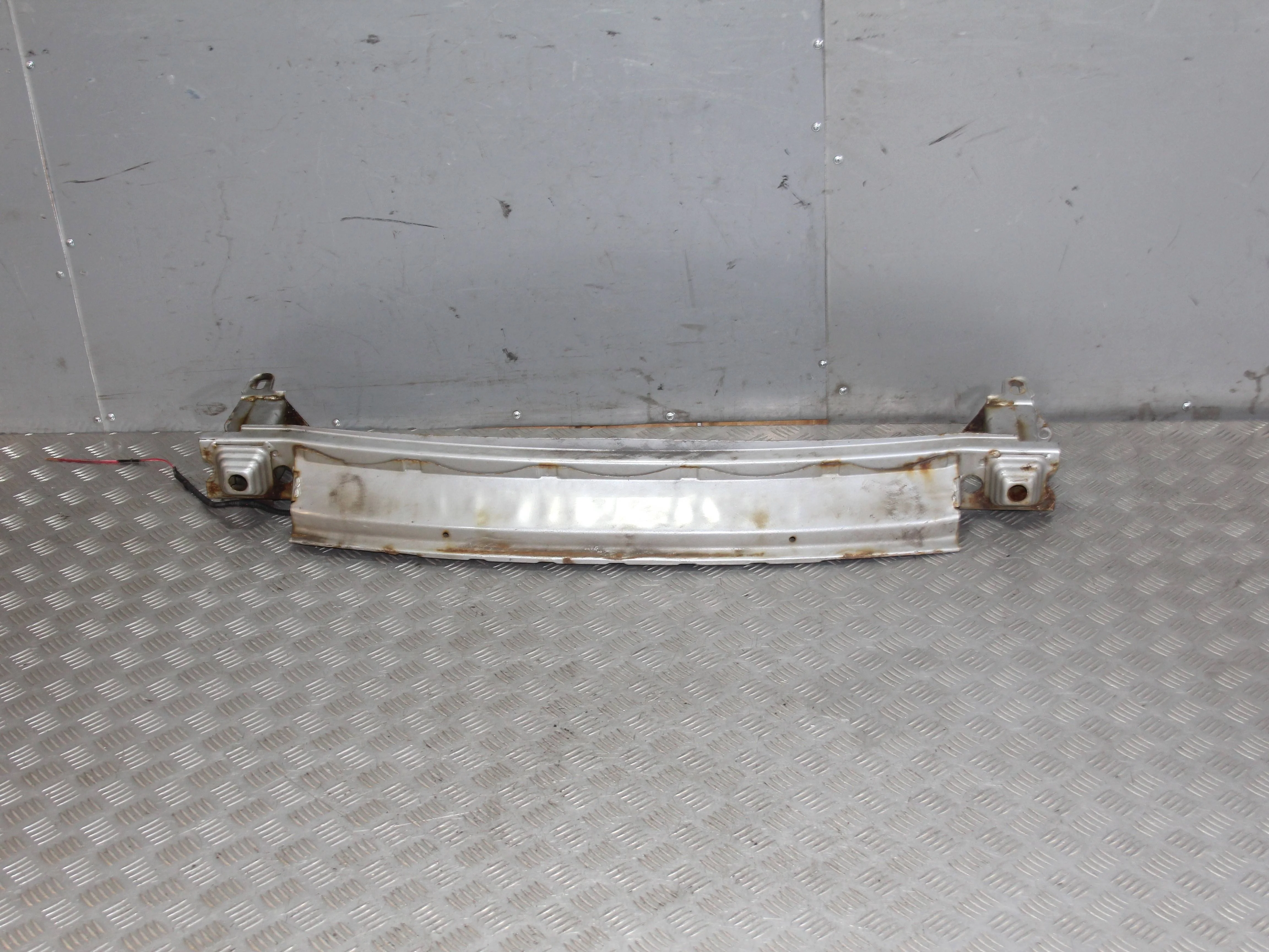 Усилитель переднего бампера HONDA Civic VIII (200