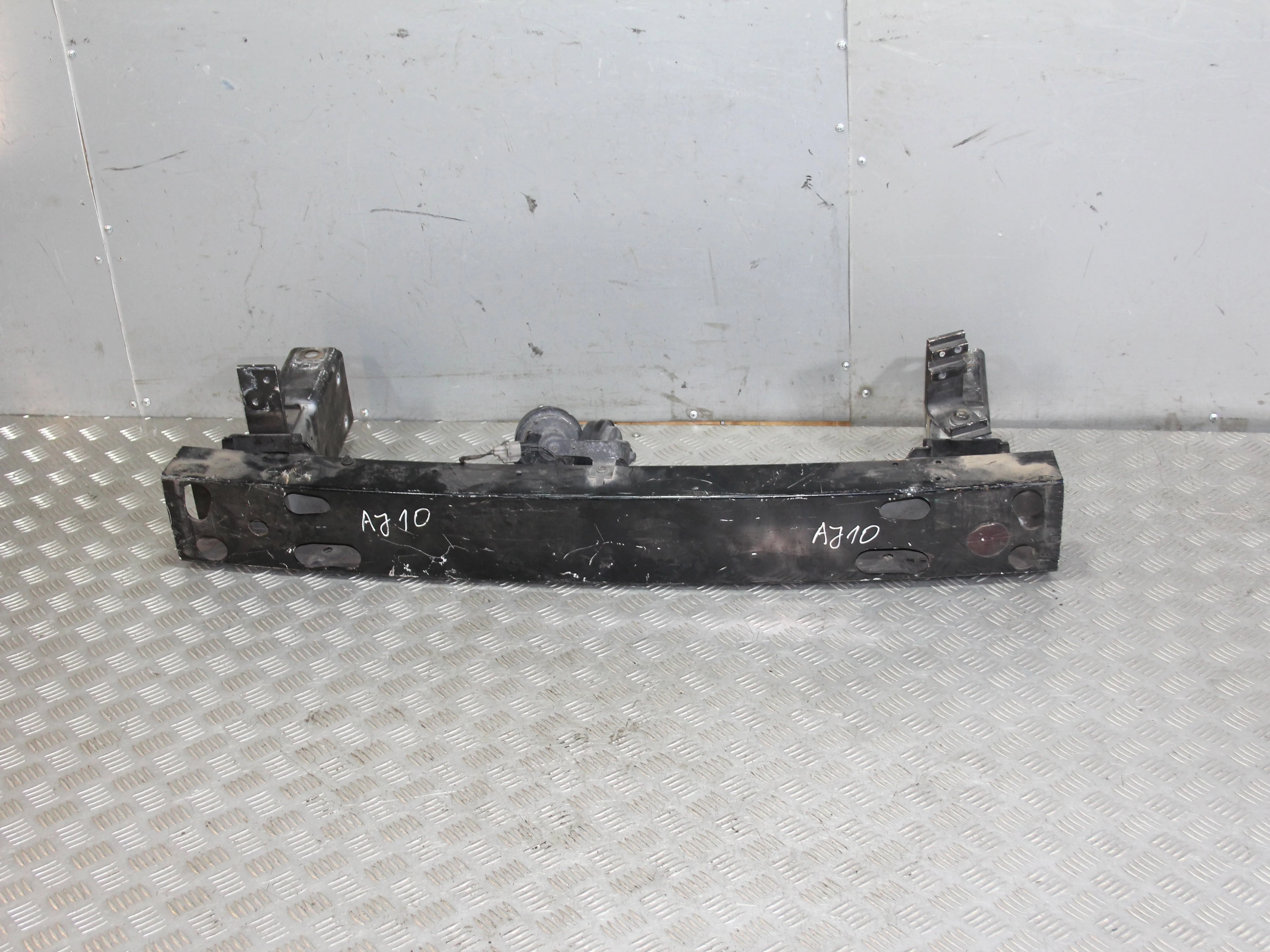 Усилитель переднего бампера JAGUAR XJ X351 (2009—