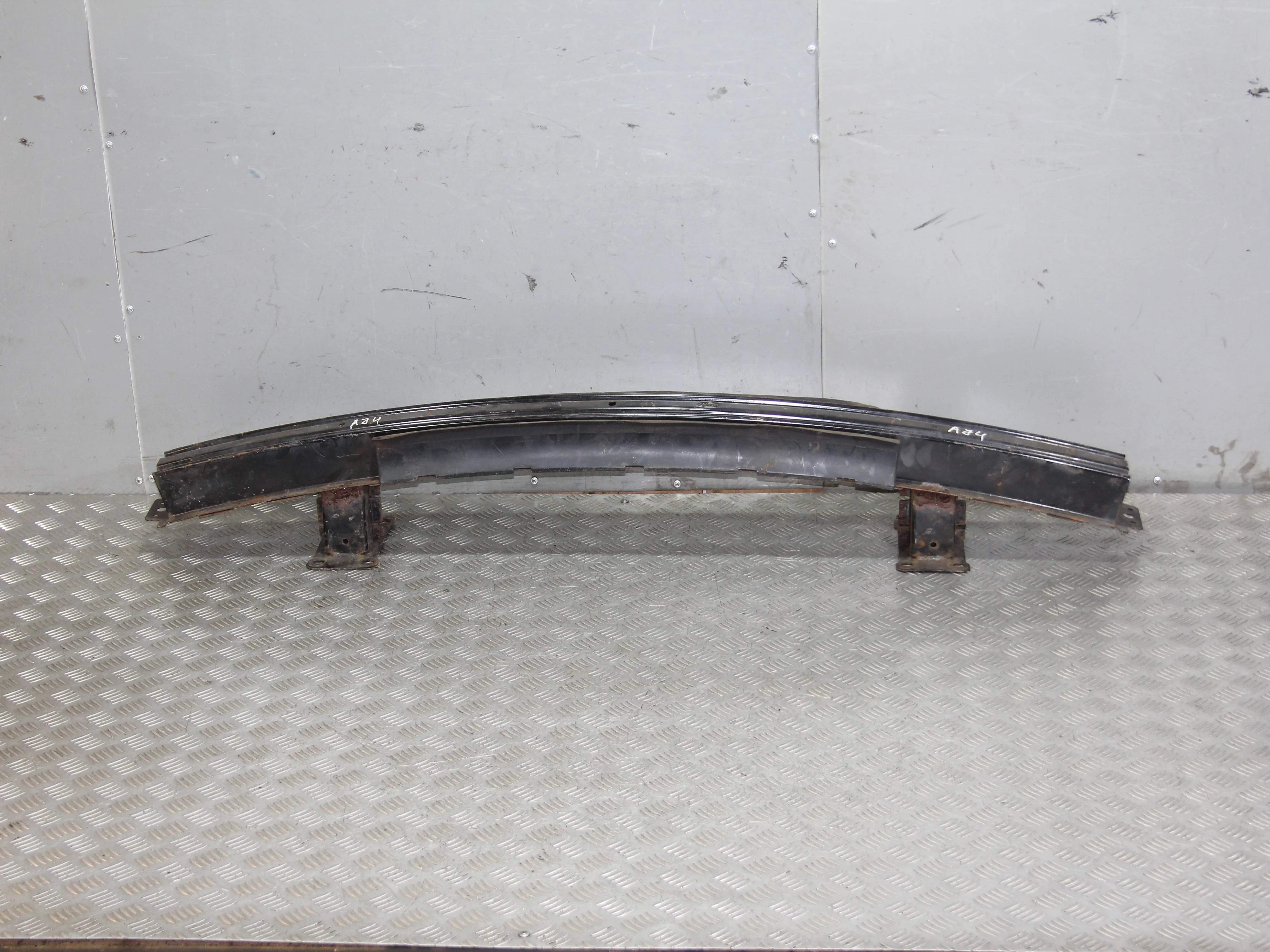 Усилитель переднего бампера LAND ROVER Range Rove