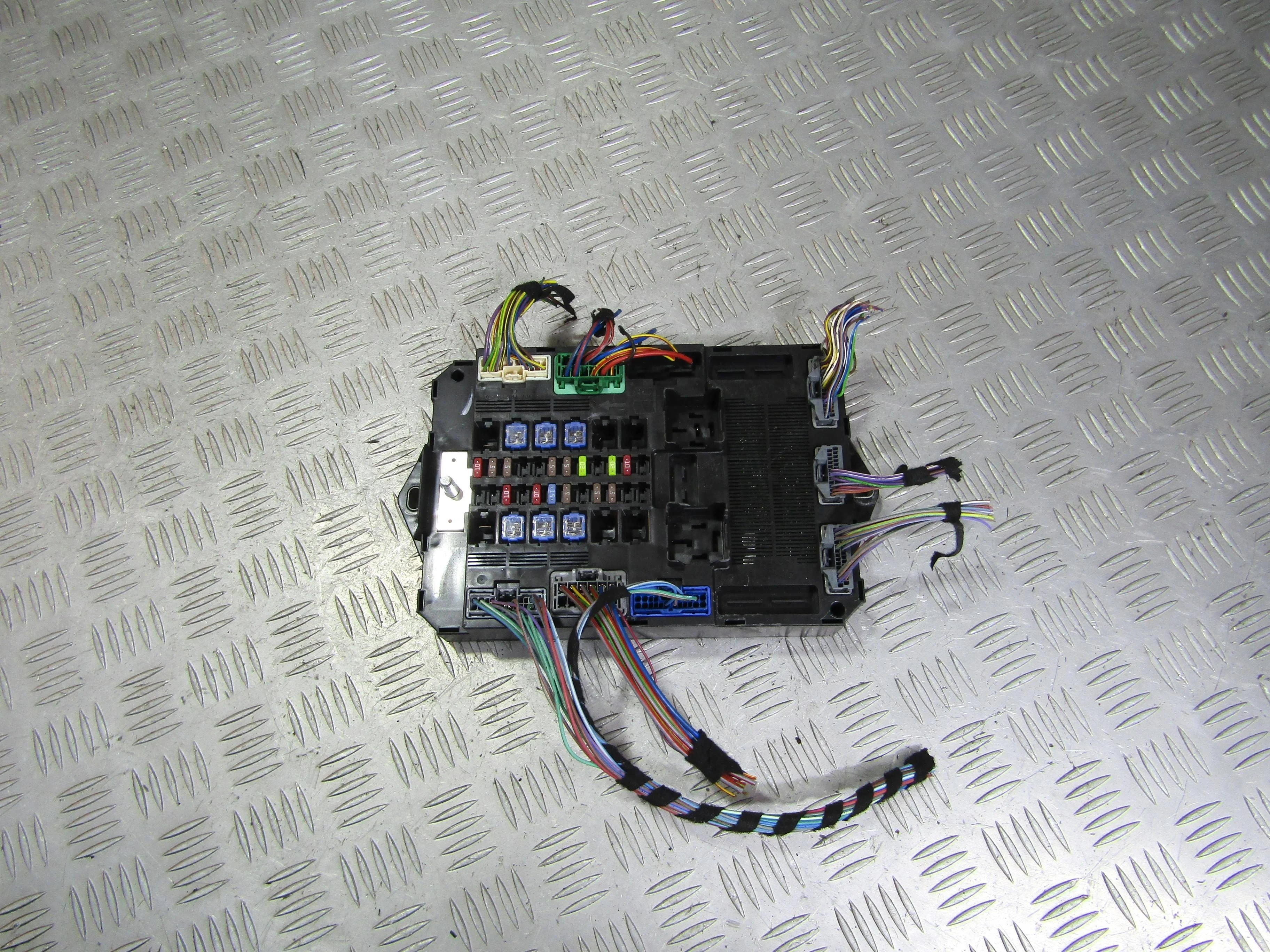 Блок предохранителей передний (салон) JAGUAR XF I