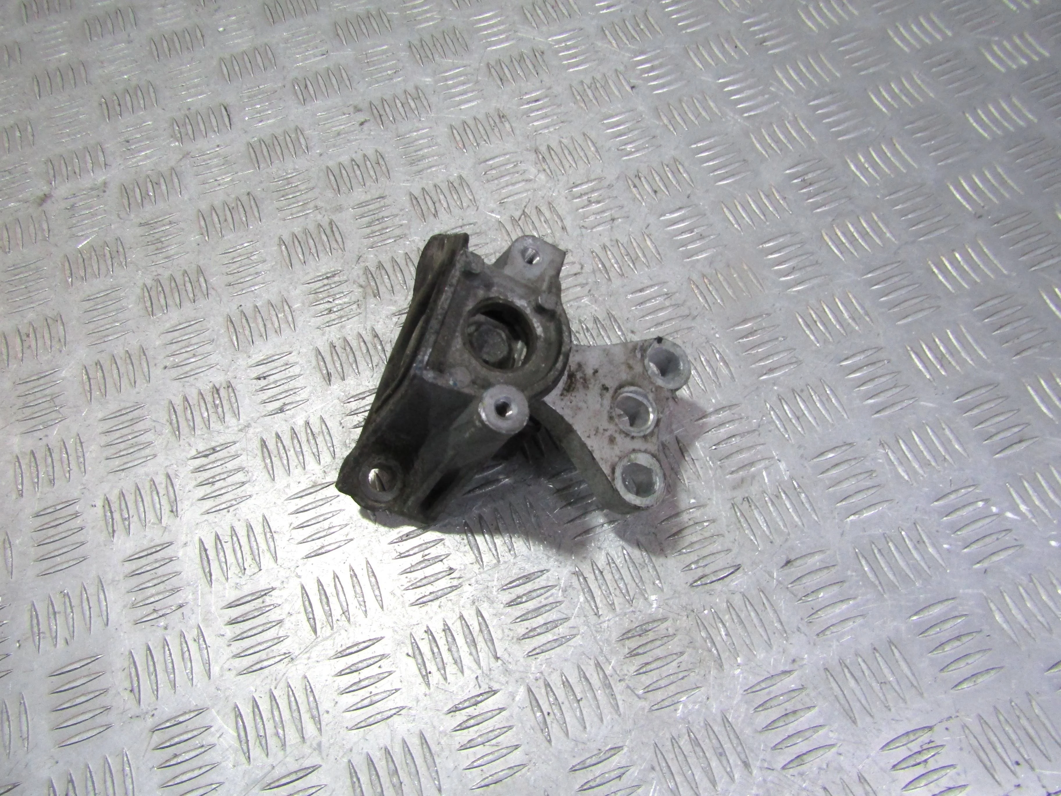 Опора КПП левая HONDA Civic VIII (2005—2009)