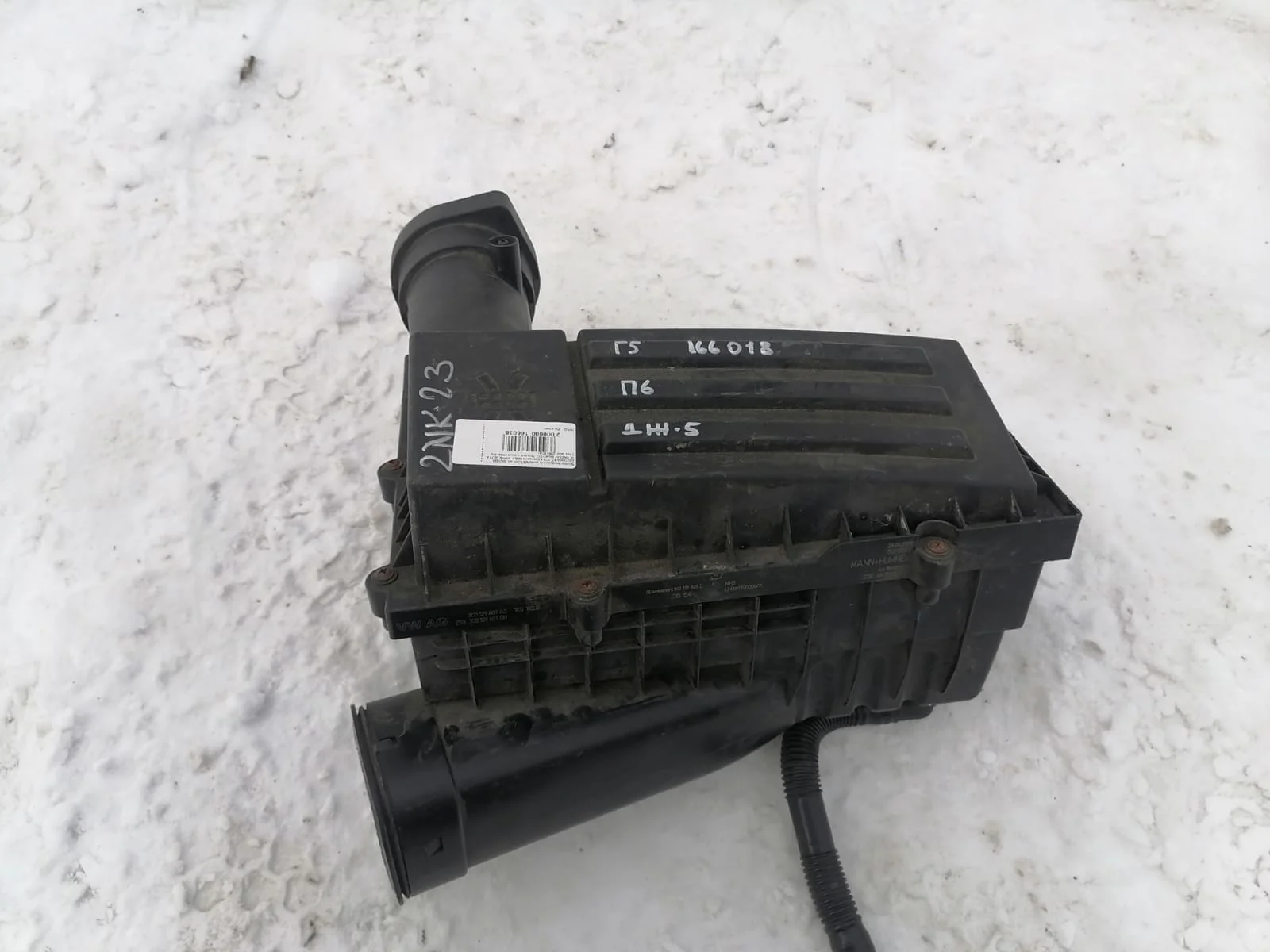 Корпус воздушного фильтра AUDI A3, SKODA OCTAVIA 1Z, VOLKSWAGEN GOLF 5/5+/6, JETTA 5, PASSAT B6/B7/CC, TIGUAN 1,8/2,0 2004- б/у A3(2004-2013);OCTAVIA 1Z(2004-2012);GOLF 5(2004-2009);PASSAT B6(2005-2010);TIGUAN(2007-2017)