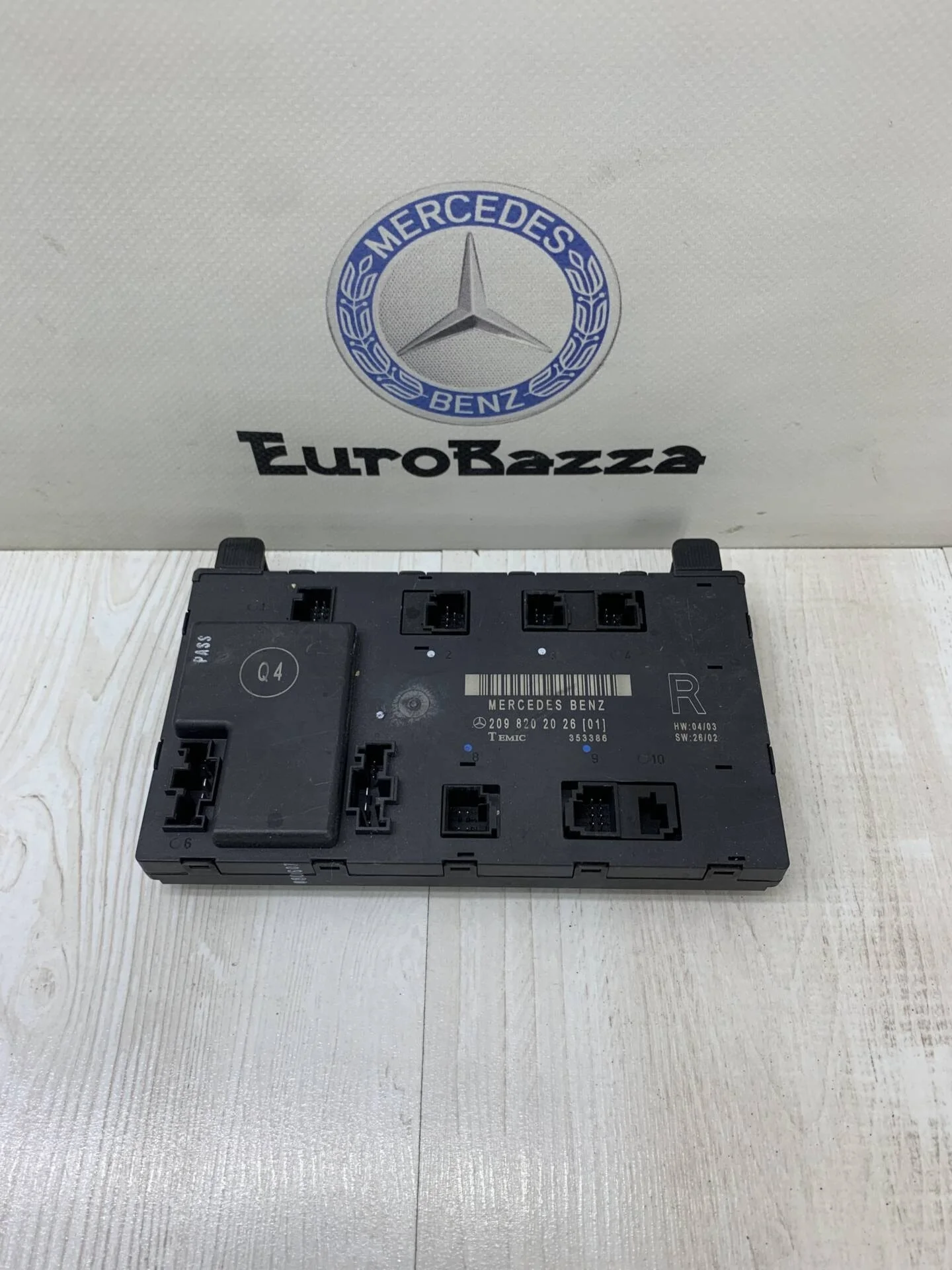Блок управления правой двери Mercedes W209