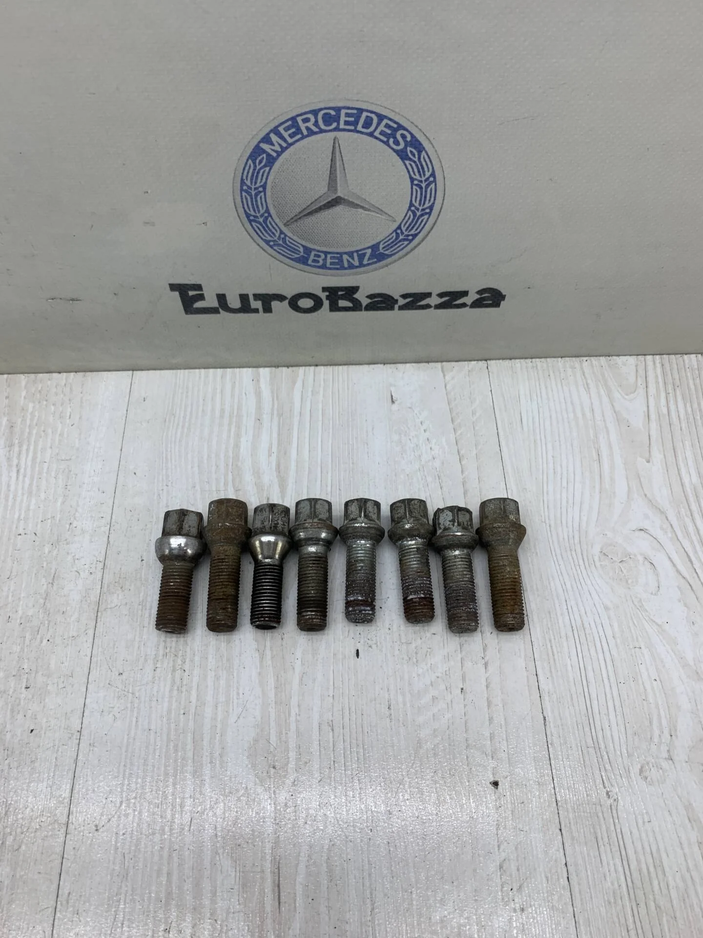 Колесные болты Mercedes