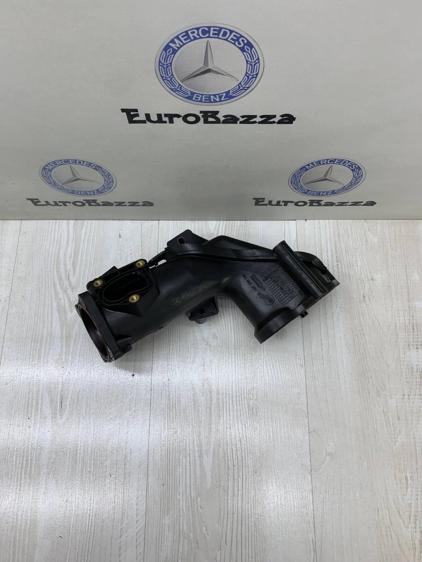 Патрубок впускного коллектора Mercedes Om642