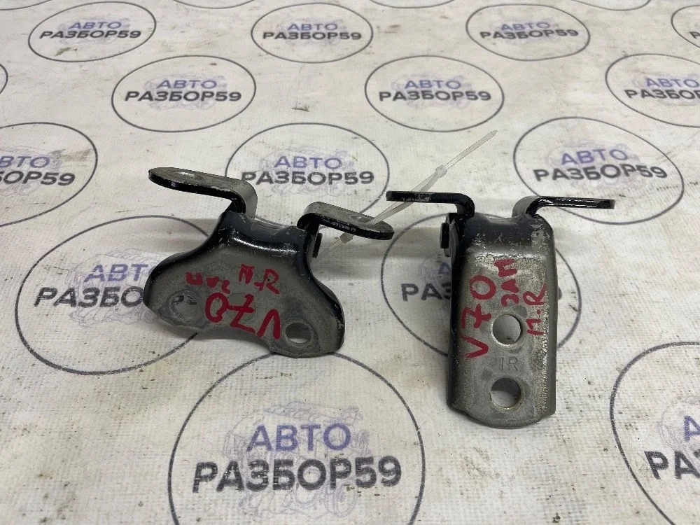 Петля двери передней правой Toyota Camry XV70 (2017—2021)