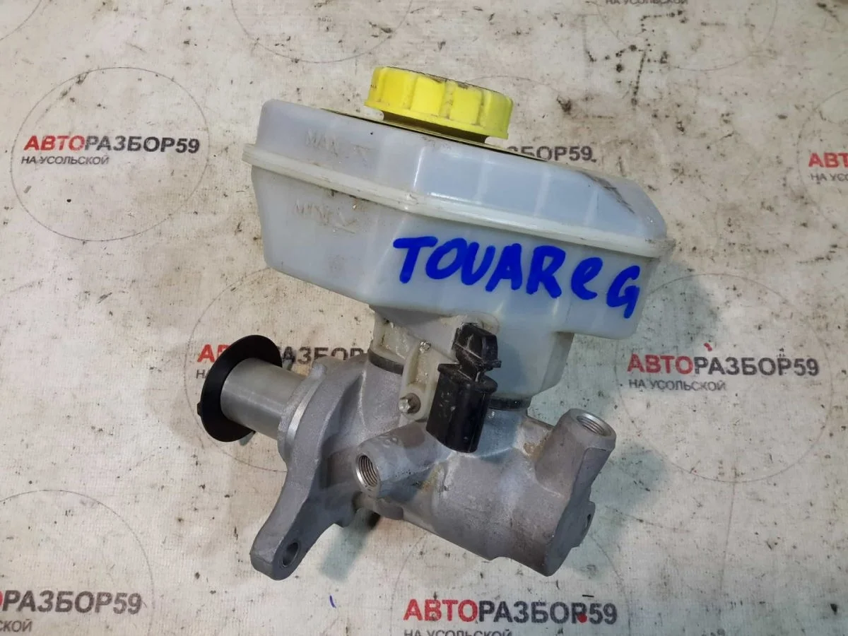 Главный тормозной цилиндр Volkswagen Touareg II (2010—2014)