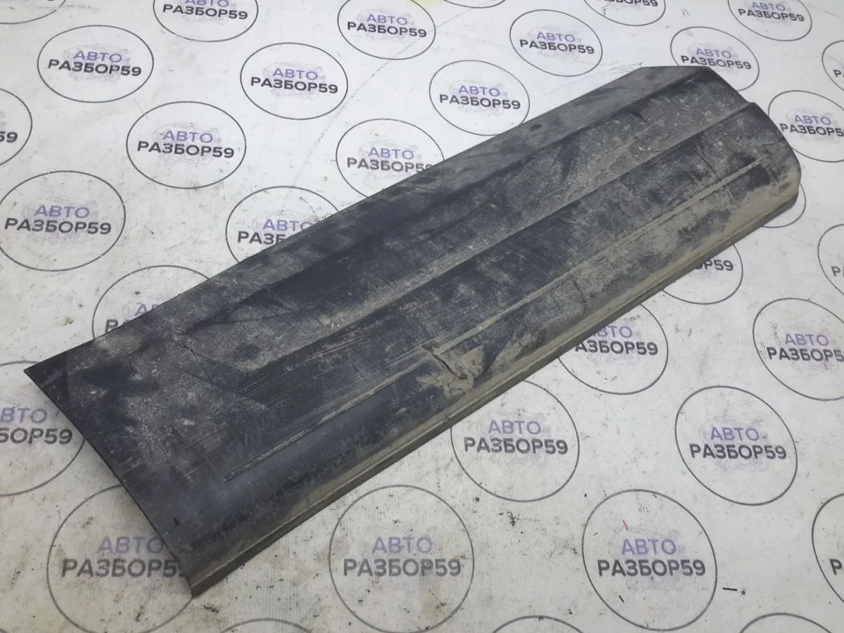 Накладка двери задней правой Volkswagen Tiguan I (2007—2011)