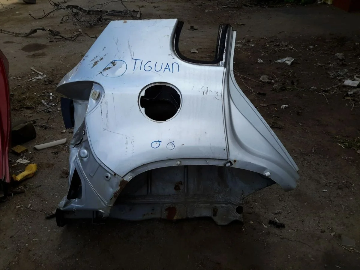 Крыло заднее правое Volkswagen Tiguan I (2007—2011)