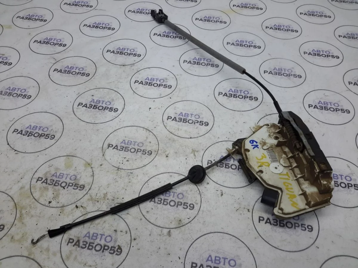 Замок задний правый Volkswagen Tiguan I (2007—2011)