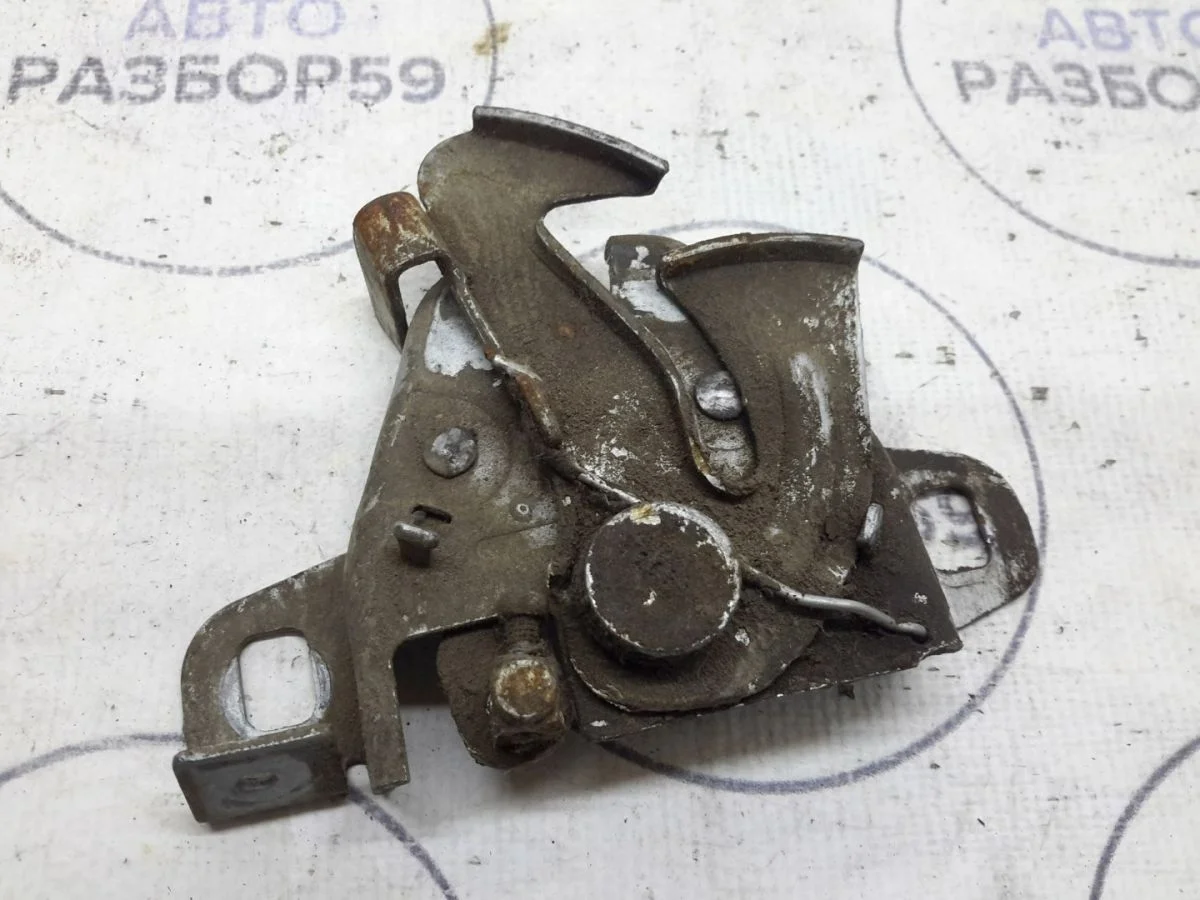 Замок капота Volkswagen Pointer I (2003—2006)