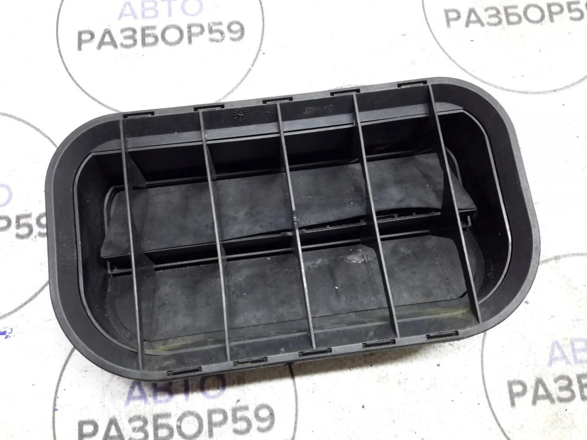 Решетка вентиляционная Volkswagen Passat B5 рестайлинг (2000—2005)