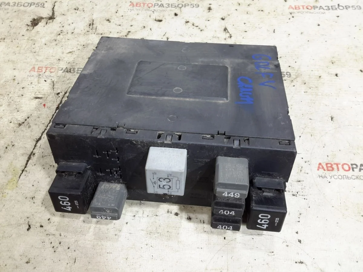 Блок предохранителей Volkswagen Golf Mk5 (2003—2009)