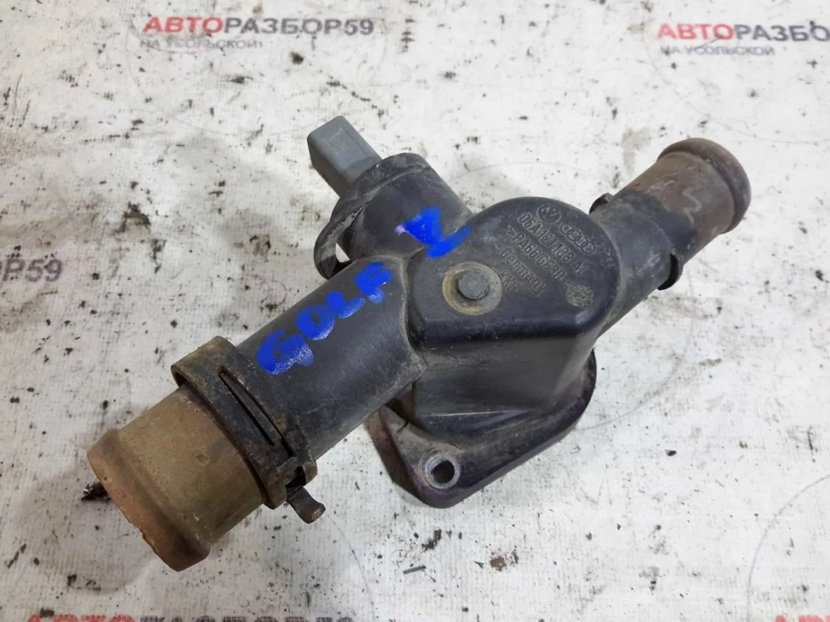 Фланец системы охлаждения Volkswagen Golf Mk5 (2003—2009)