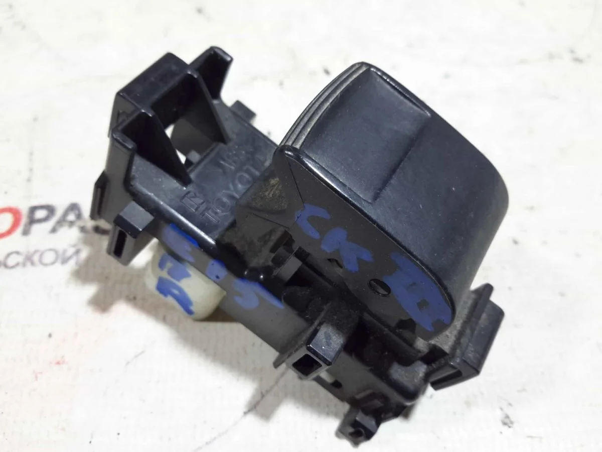 Кнопка стеклоподъемника Toyota Corolla X (2006—2010)