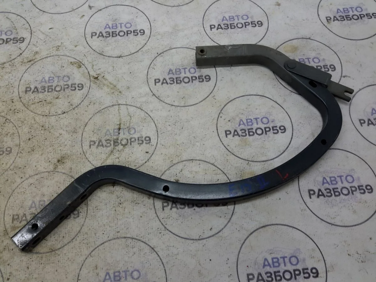 Петля багажника Toyota Corolla X (2006—2010)