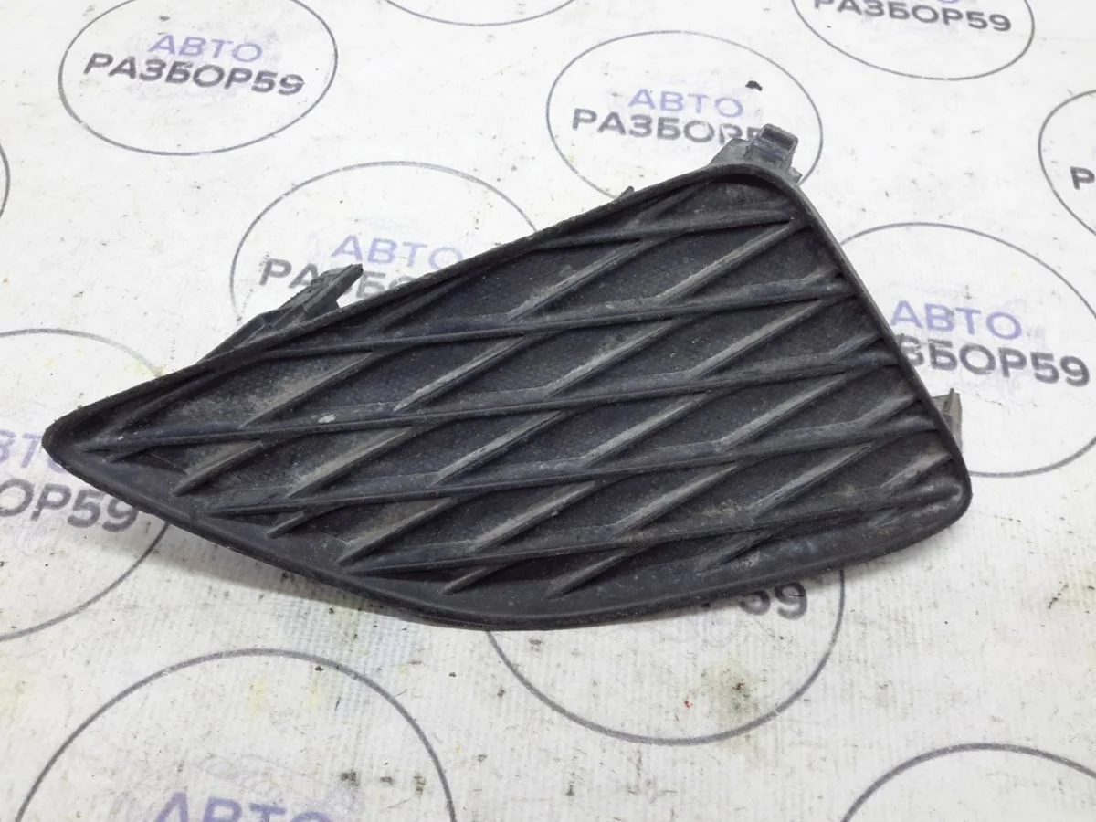 Накладка переднего бампера Toyota Corolla X (2006—2010)