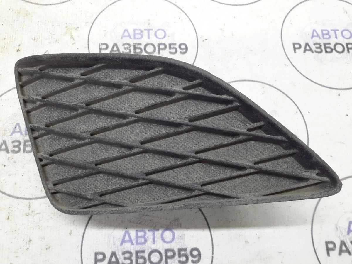 Накладка переднего бампера Toyota Corolla X (2006—2010)