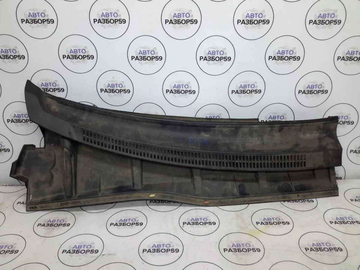 Жабо Toyota Corolla X (2006—2010)