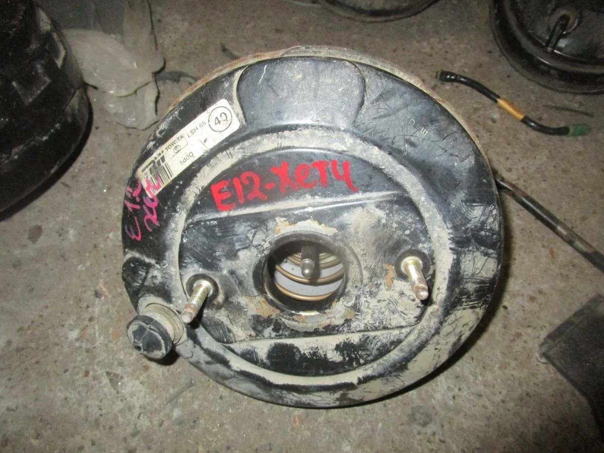 Вакуумник Toyota Corolla IX (2000—2004)