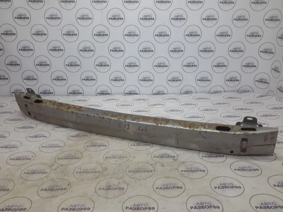 Усилитель заднего бампера Toyota Corolla IX (2000—2004)