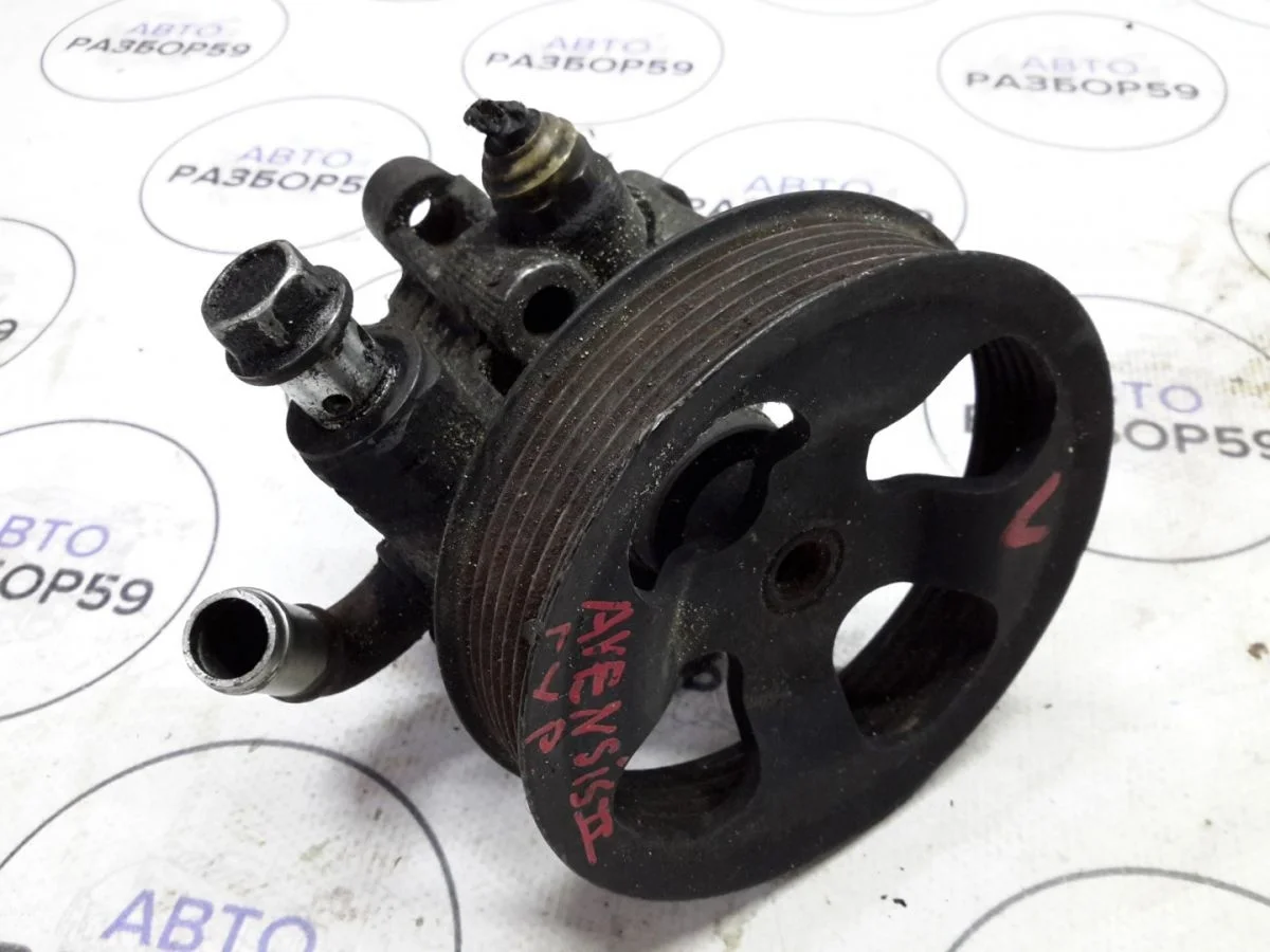 Насос гидроусилителя руля Toyota Avensis T250 (2003—2006)