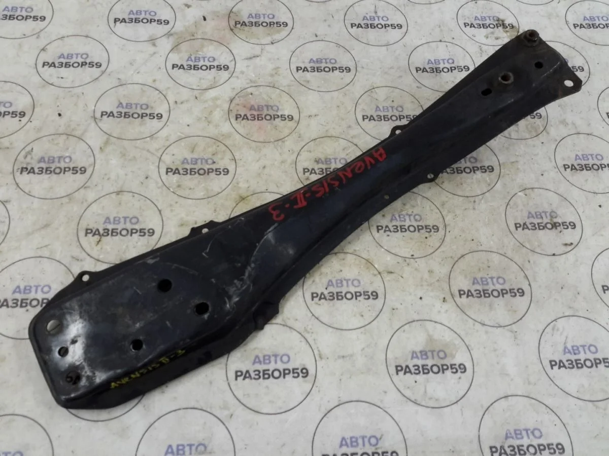 Балка передняя Toyota Avensis T250 (2003—2006)