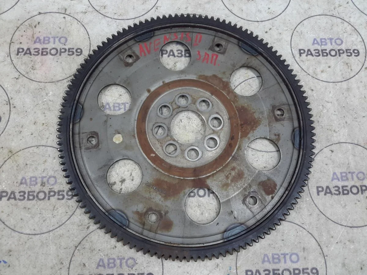 Маховик Toyota Avensis T250 (2003—2006)