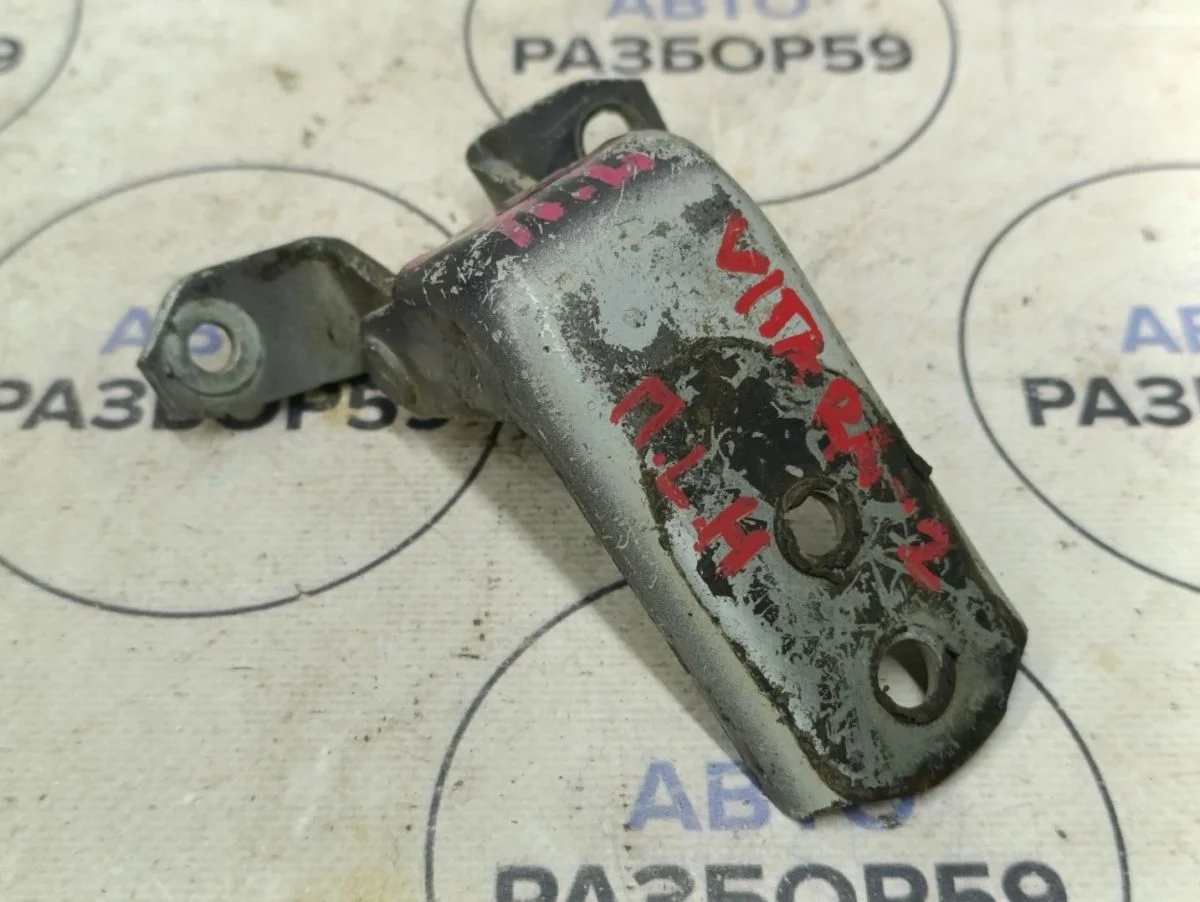 Петля двери Suzuki Grand Vitara II (2005—2008)