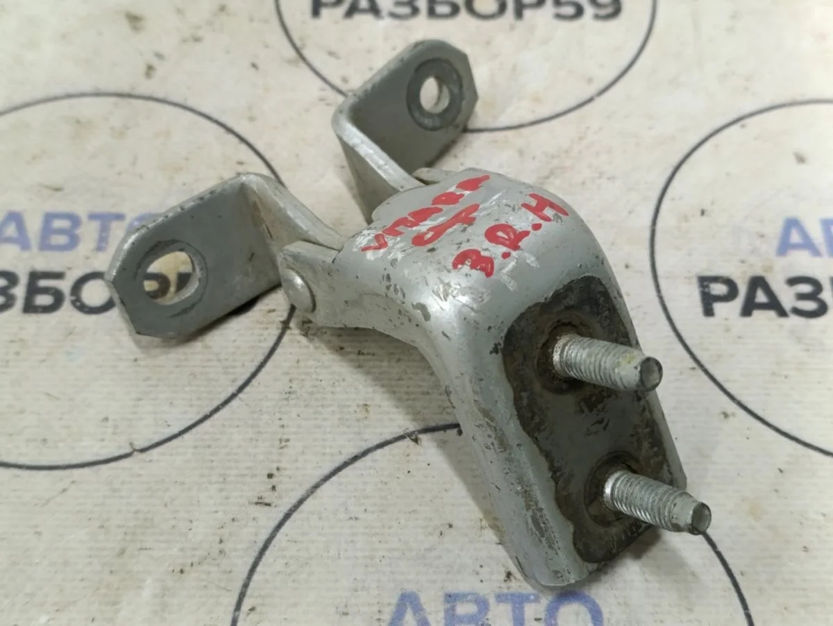 Петля двери Suzuki Grand Vitara II (2005—2008)