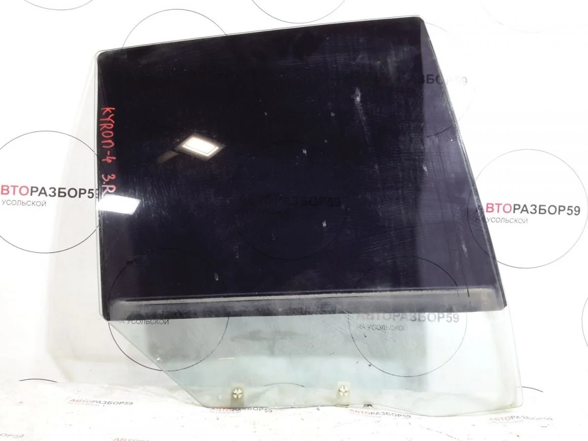 Стекло заднее правое SsangYong Kyron I (2005—2007)