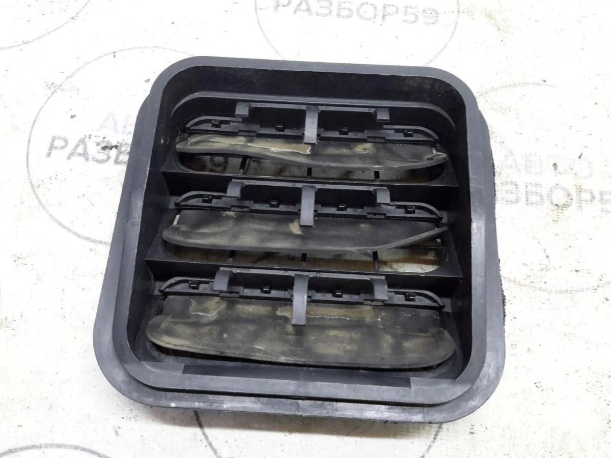 Решетка вентиляционная SsangYong Kyron I (2005—2007)